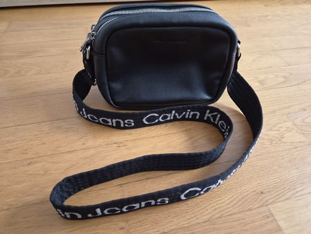 Calvin Klein Umhängetasche, wie neu!