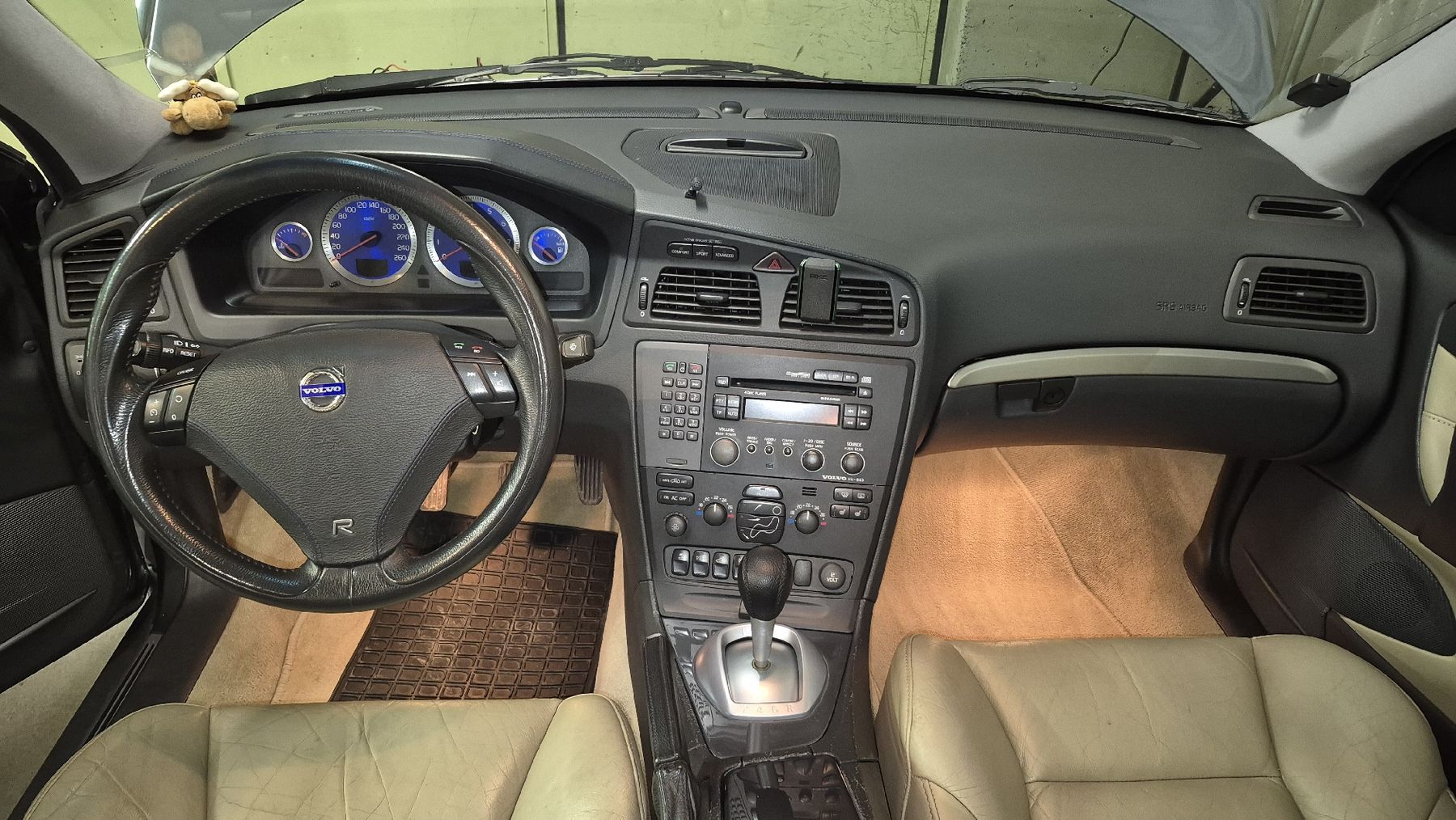 Volvo Automobili: Volvo S60 R – Usato da Brienzwiler venduto da Leon-258 3