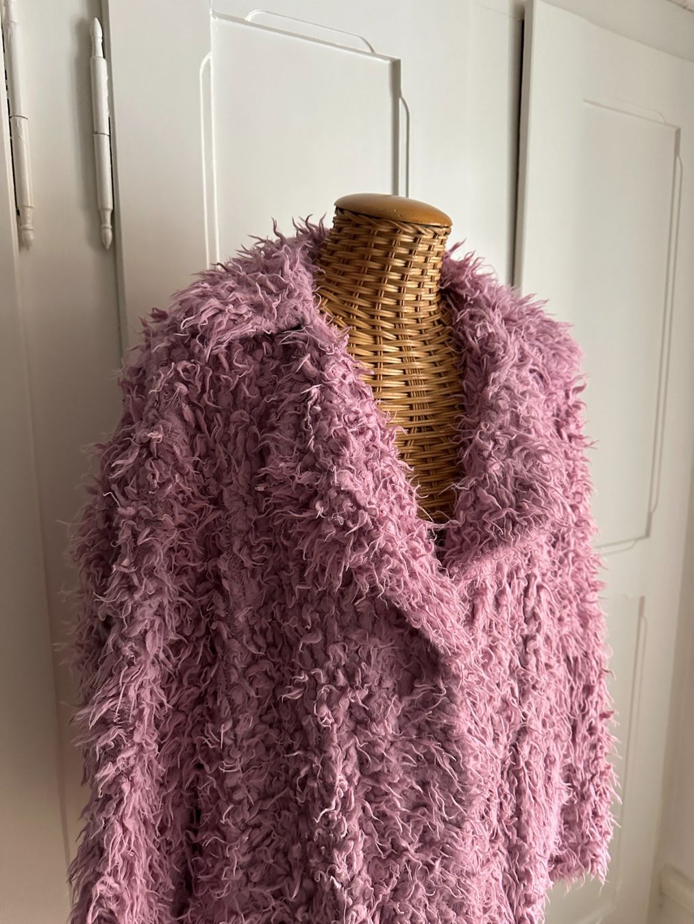 Biba Giacche: BIBA - Jacke lila flauschig 46 – Usato da Zürich venduto da Diazaio 1