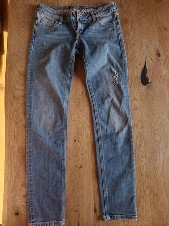 Guess Jeans Damen, hellblau, Grösse 32/34 size 25