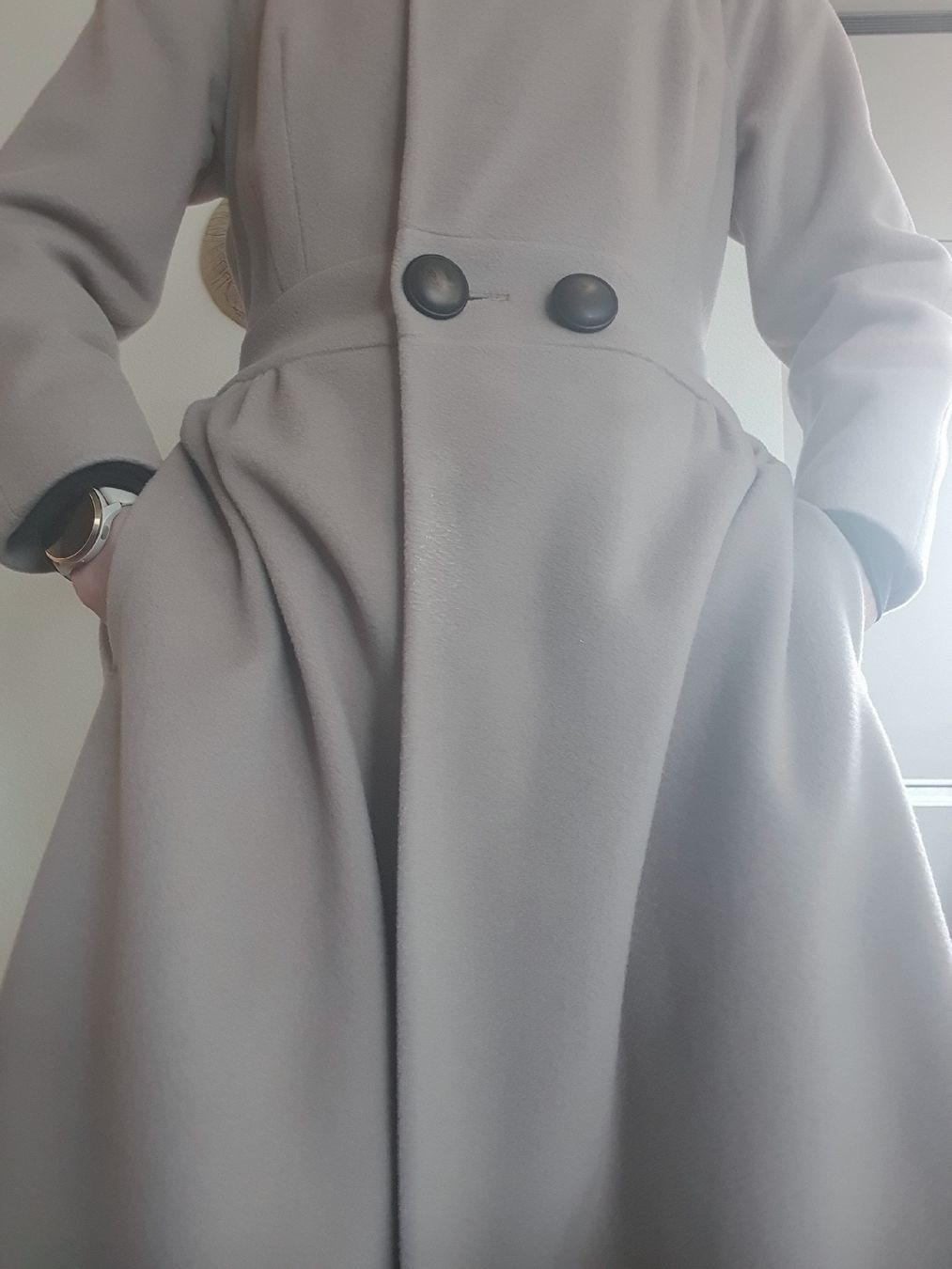 Cappotti: Eleganter Mantel, Grösse S-M, Beige – Usato da Wettswil venduto da myklt 2