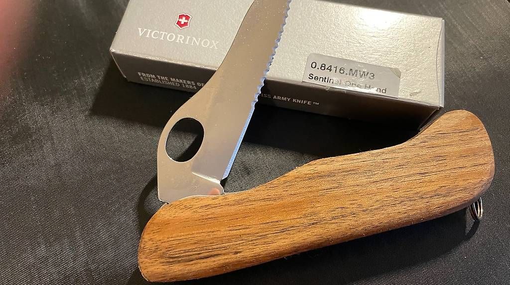 Victorinox Coltelli tascabile: 1-Hand Taschenmesser Sentinel Nussbaum – Nuovo e nell'imballaggio originale da Ibach venduto da smarc