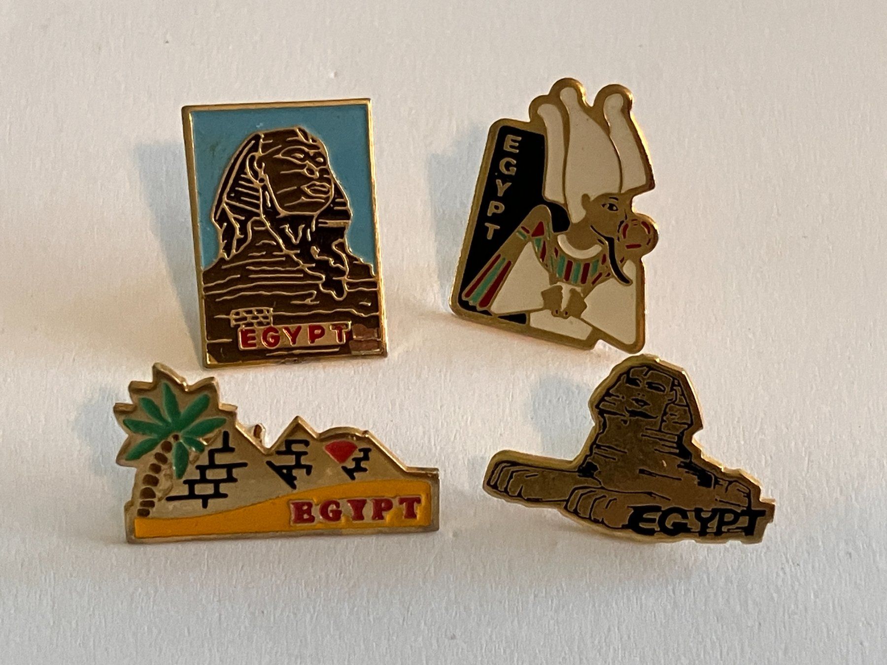 Placchette & Badge: 4 Pin Egypt – Usato da Basel venduto da djwwpp