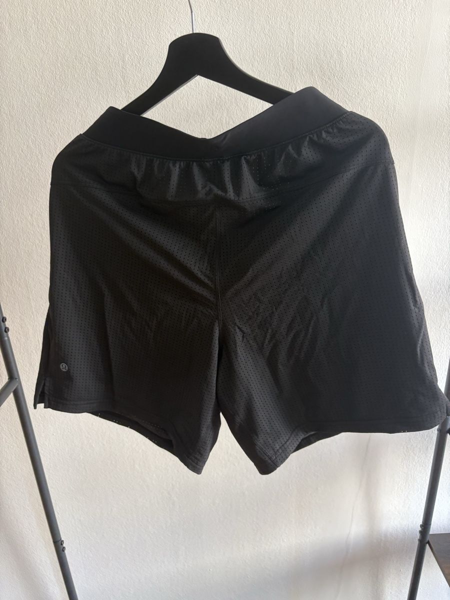 Lululemon Pantalons: Lululemon Shorts M – D'occasion à Basel par froehlicherVagabund 4