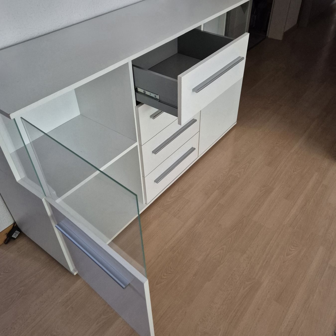 Cassettiere: Muss weg! Sideboard mit Licht,  gebraucht  – Usato da Jona venduto da MarySommer 2