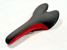 fizik pavé  Vintage Sattel saddle 265g