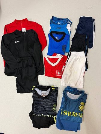 Jungs Sportkleider & Fussball Set (14-teilig)  Gr. 110/116
