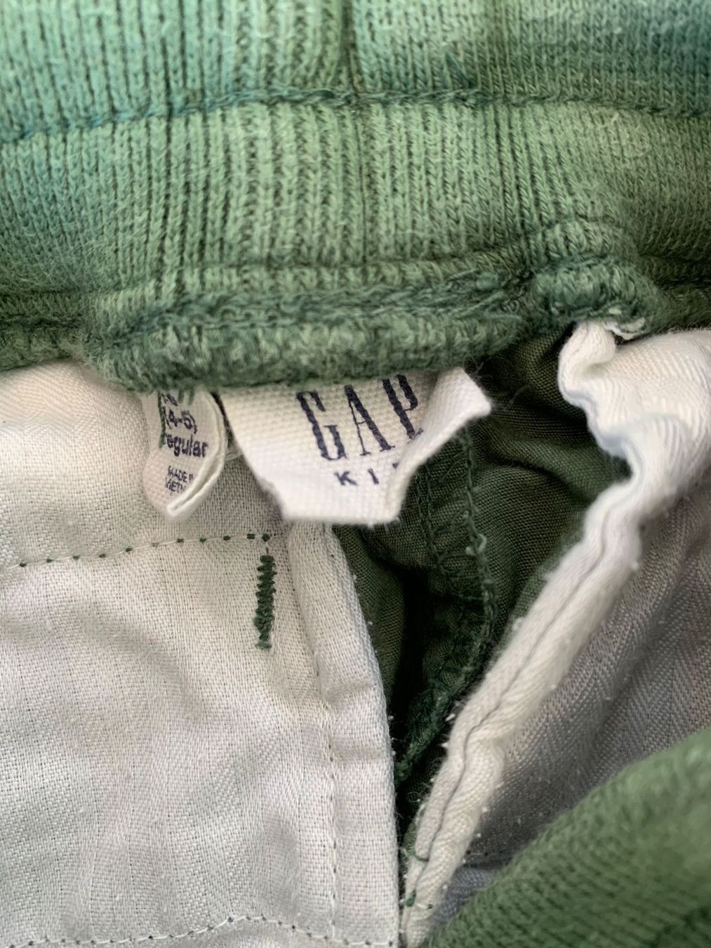 Gap Kleiderpakete & -sets: 2 ShortS gap garçon – Gebraucht aus Sion von tchana77 1