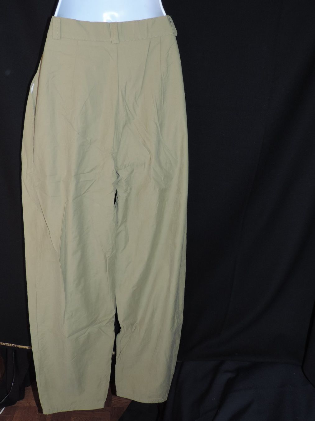 Hosen: pantalon vert kaki – Gebraucht aus Genève von Axelle333 7