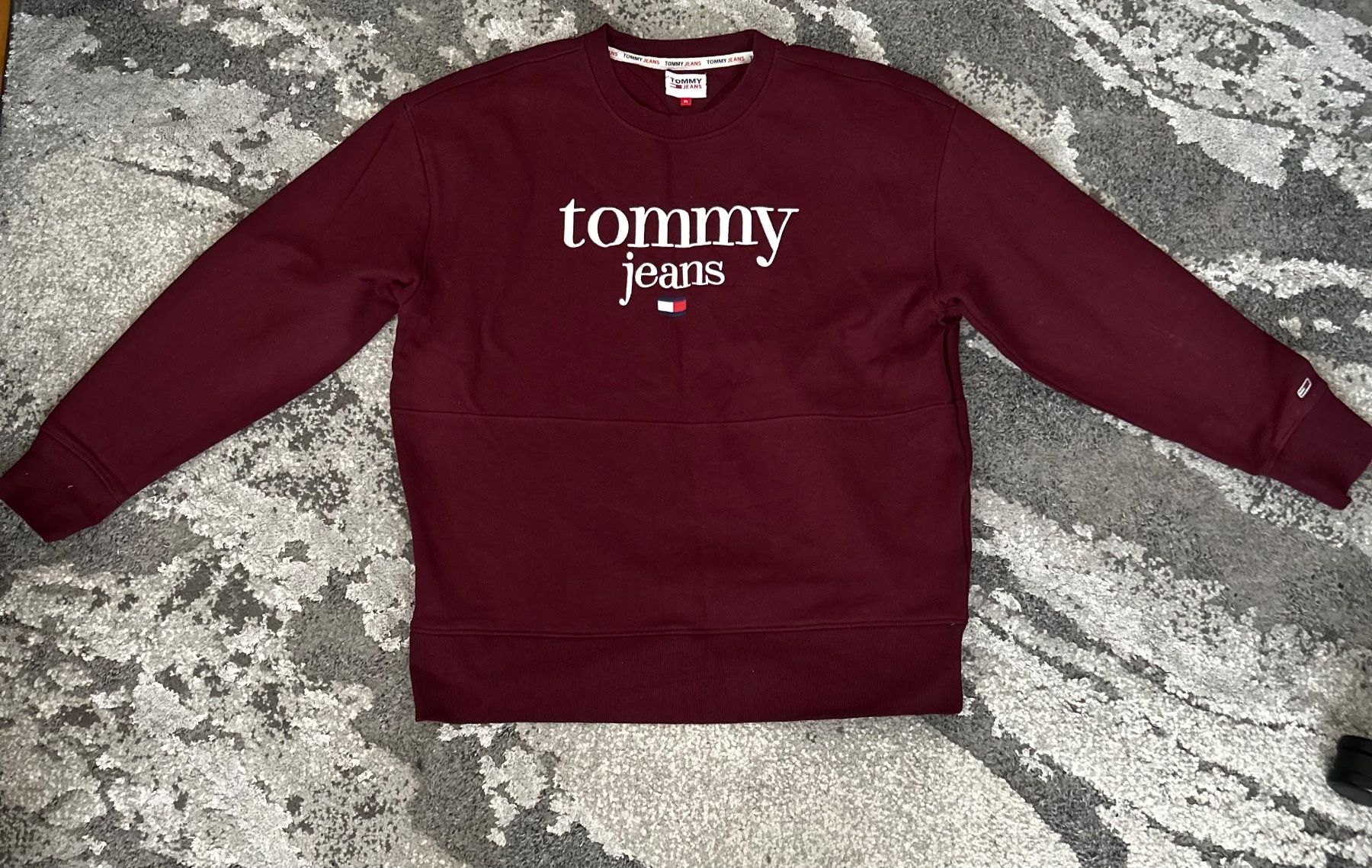 Tommy Hilfiger Maglioni & Felpe: Tommy Hilfiger Crewneck Pullover XL – Nuovo (secondo la descrizione) da Zürich venduto da ger_wp6z