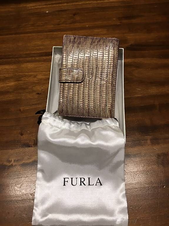 Portamonete: Borsellino FURLA – Usato da Gordola venduto da Simijojo