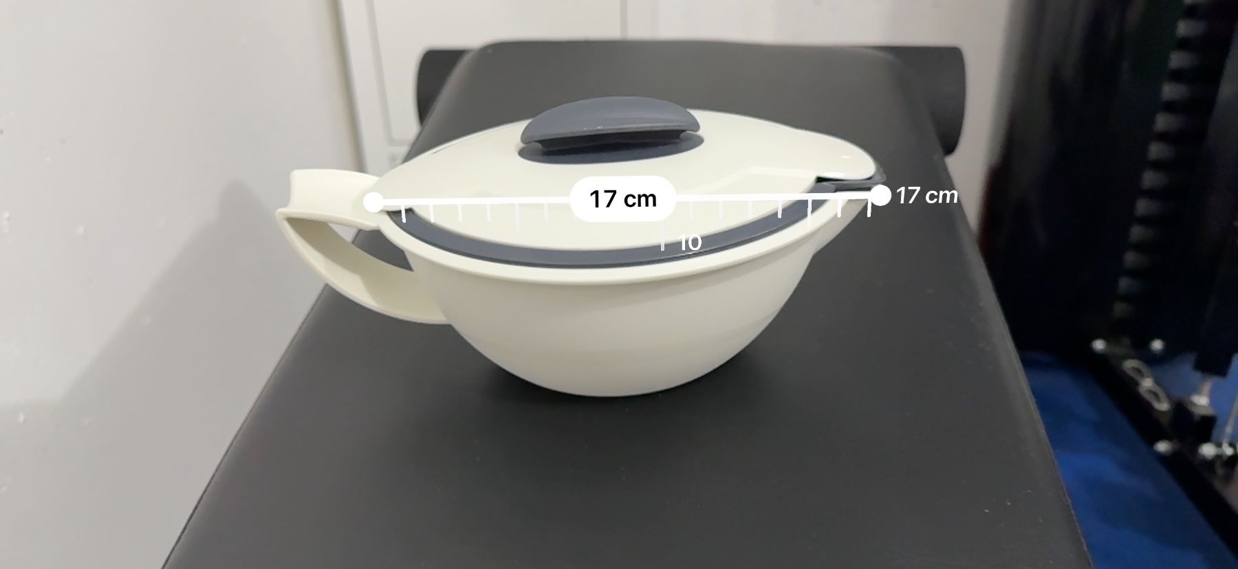 Tupperware Recipients et similaires: Original Tupperware Thermo-Duo Sauciere (400 ml) – D'occasion à Winterthur par Puma2662