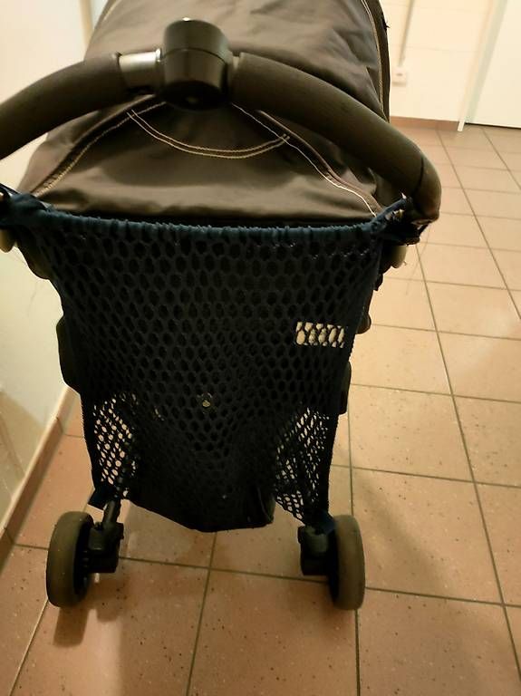 Carrozzine: Zum verschenken Kinderwagen Buggy dunkelgrau gebraucht – Usato da Aesch BL venduto da lor_w6yy