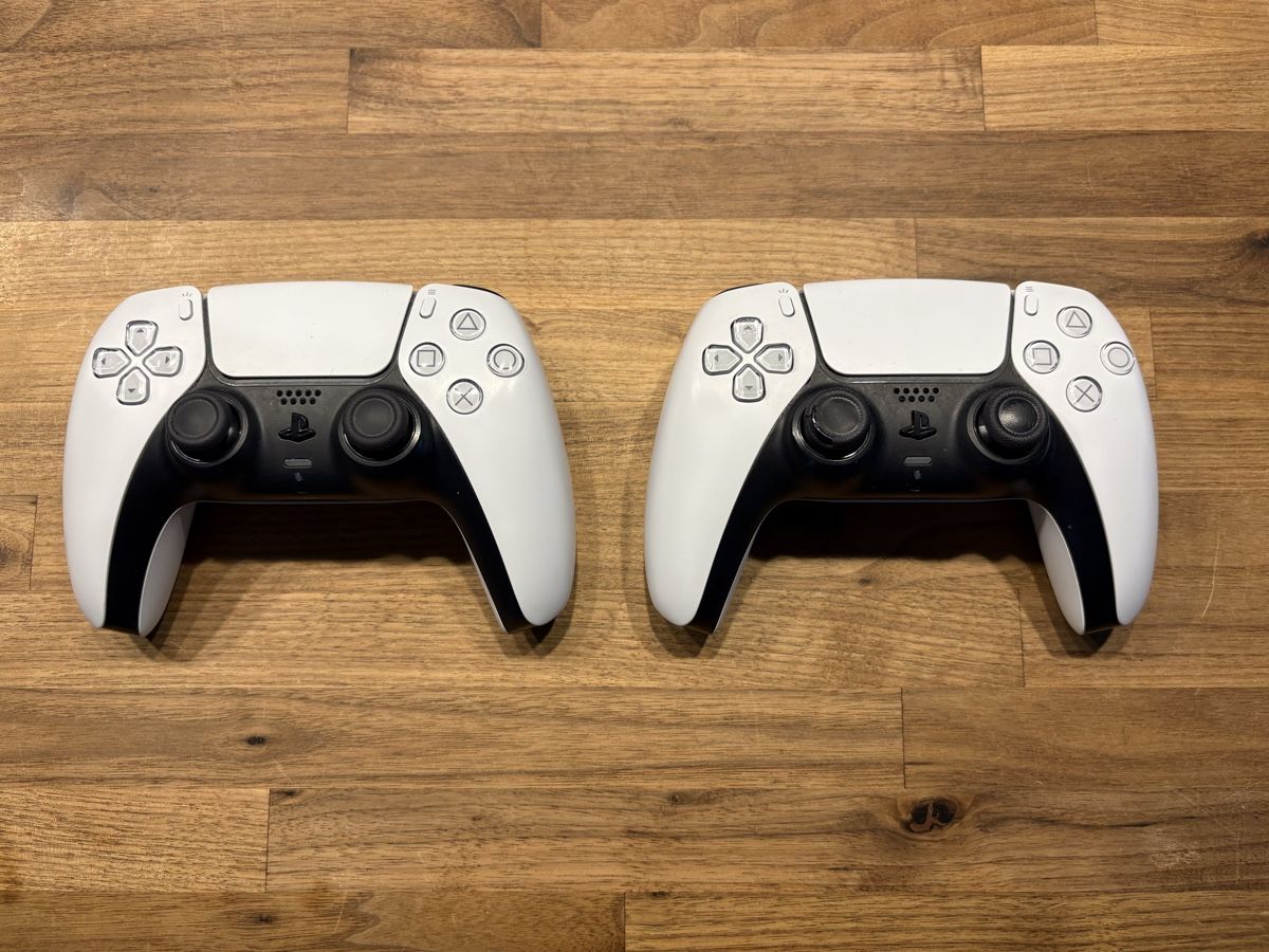 Sony Manettes: SONY PlayStation DualSense Wireless-Controller Weiss PS5 – D'occasion à Uttigen par Brainbug