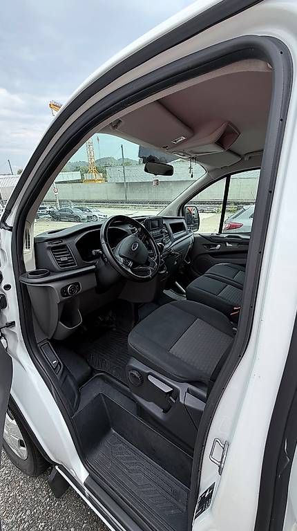 Ford Véhicules utilitaires: Ford Transit Custom – D'occasion à Hägendorf par Mira2018 3