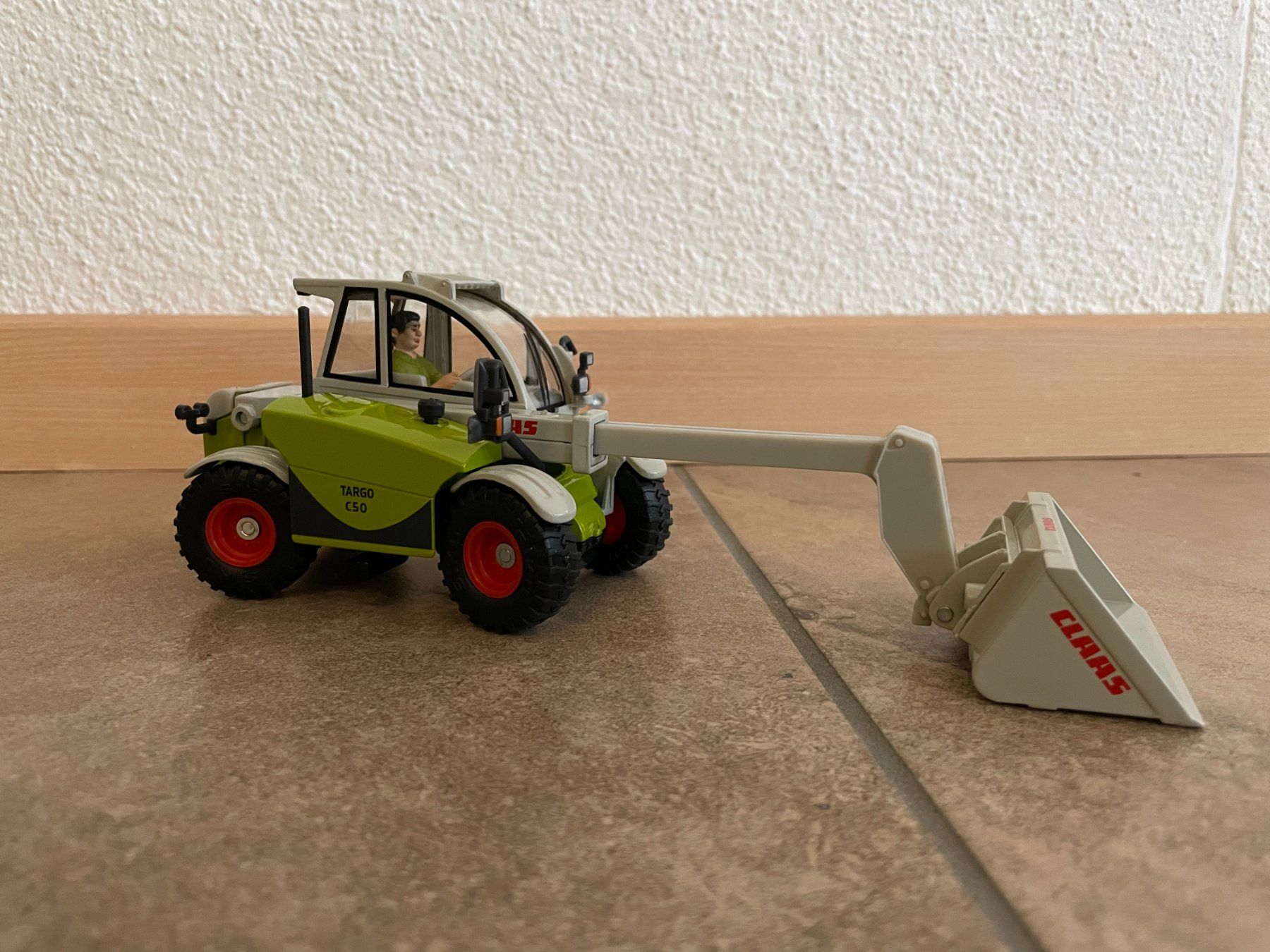 Claas Trattori: SIKU Claas Targo C50 – Nuovo e nell'imballaggio originale da Kreuzlingen venduto da Stefan1150 2