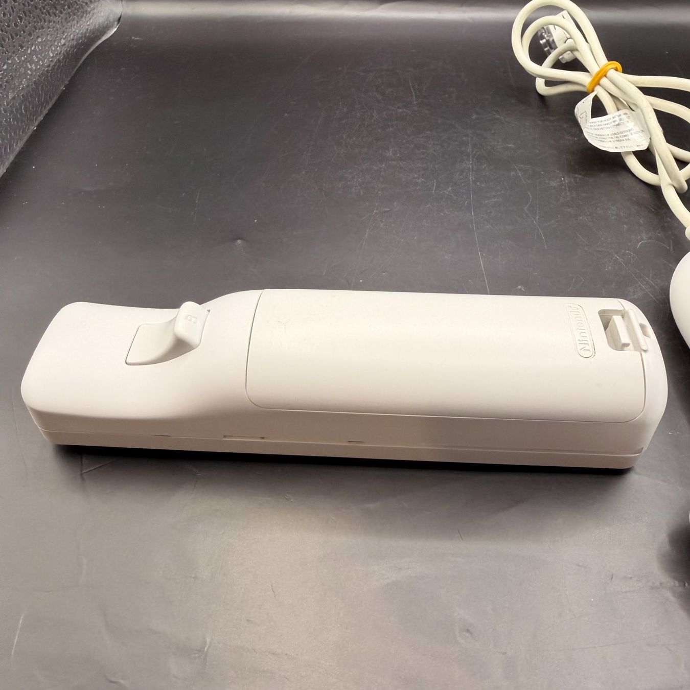 Nintendo Controller: Wii Remote mit Nunchuk Weiss – Usato da Düdingen venduto da Nerdworld 3