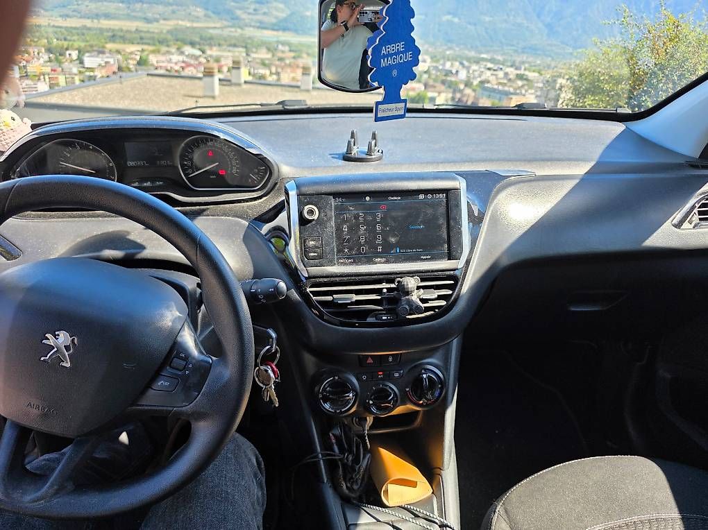 Automobili: Pegeout 208 – Usato da Val-d'Illiez venduto da saratx19 3