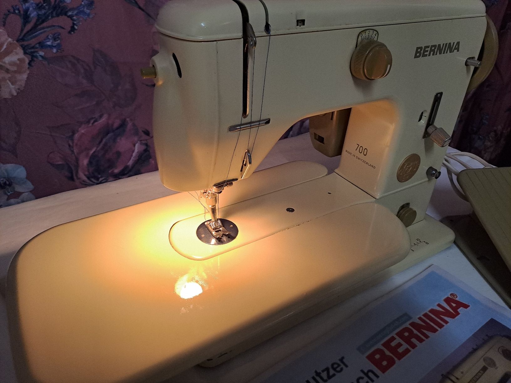 Bernina Macchine da cucire: Bernina 700 – Usato da Belp venduto da amalija 2