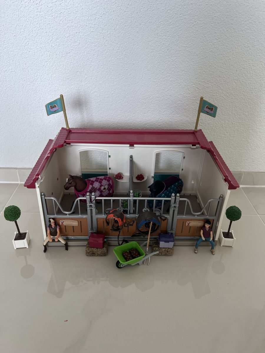 Schleich Jouets: Schleichstall  – D'occasion à Dietwil par sarn