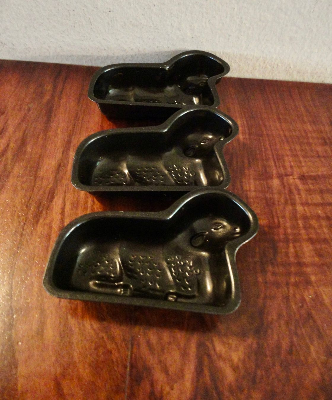 Backformen: 3 Osterlamm Formen Backformen Metall schwarz 3 Stk – Gebraucht aus Wädenswil von FILI10 3