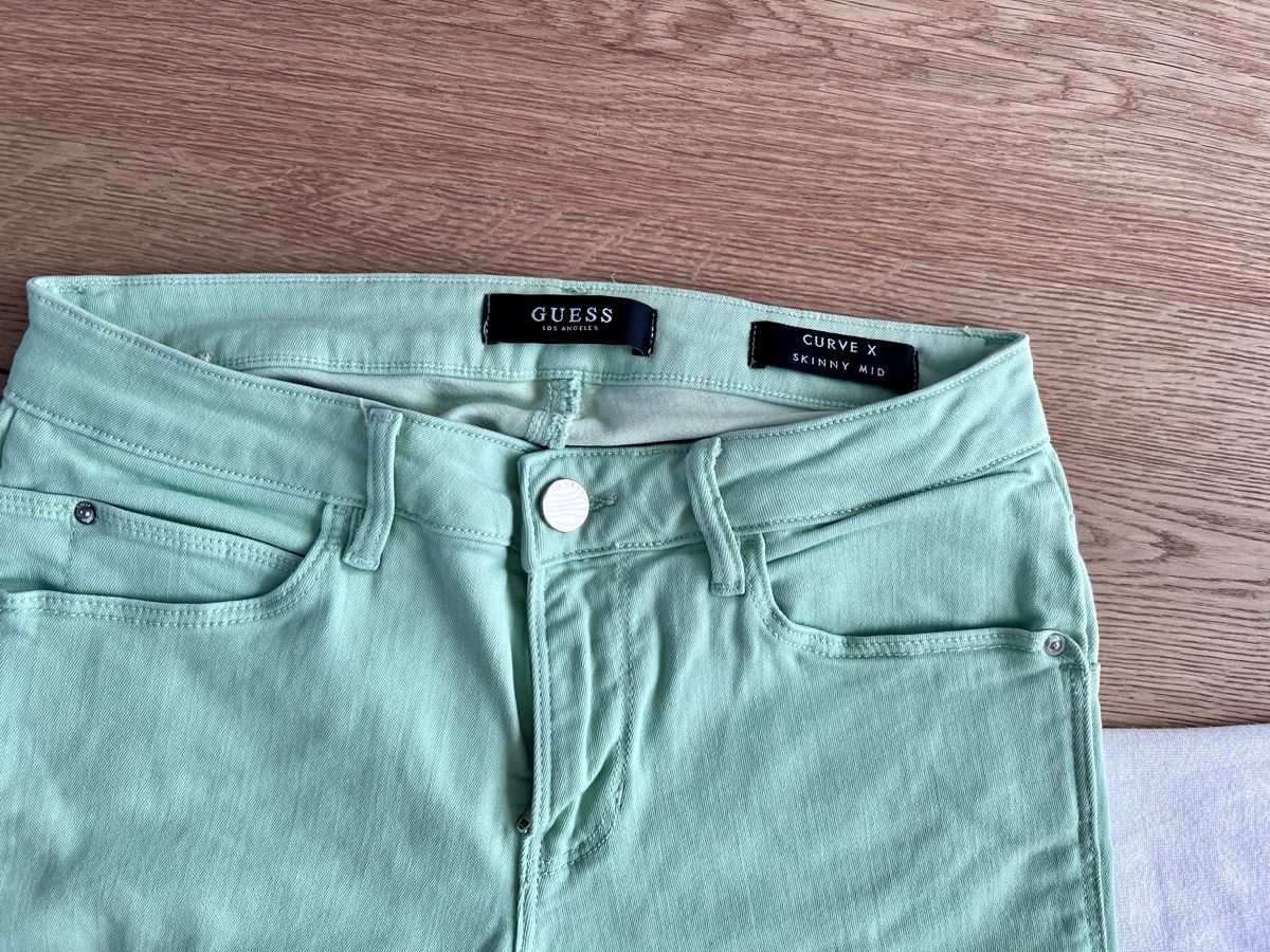 Guess Kleiderpakete: Guess set – Gebraucht aus Herbligen von nic_q8yn 3