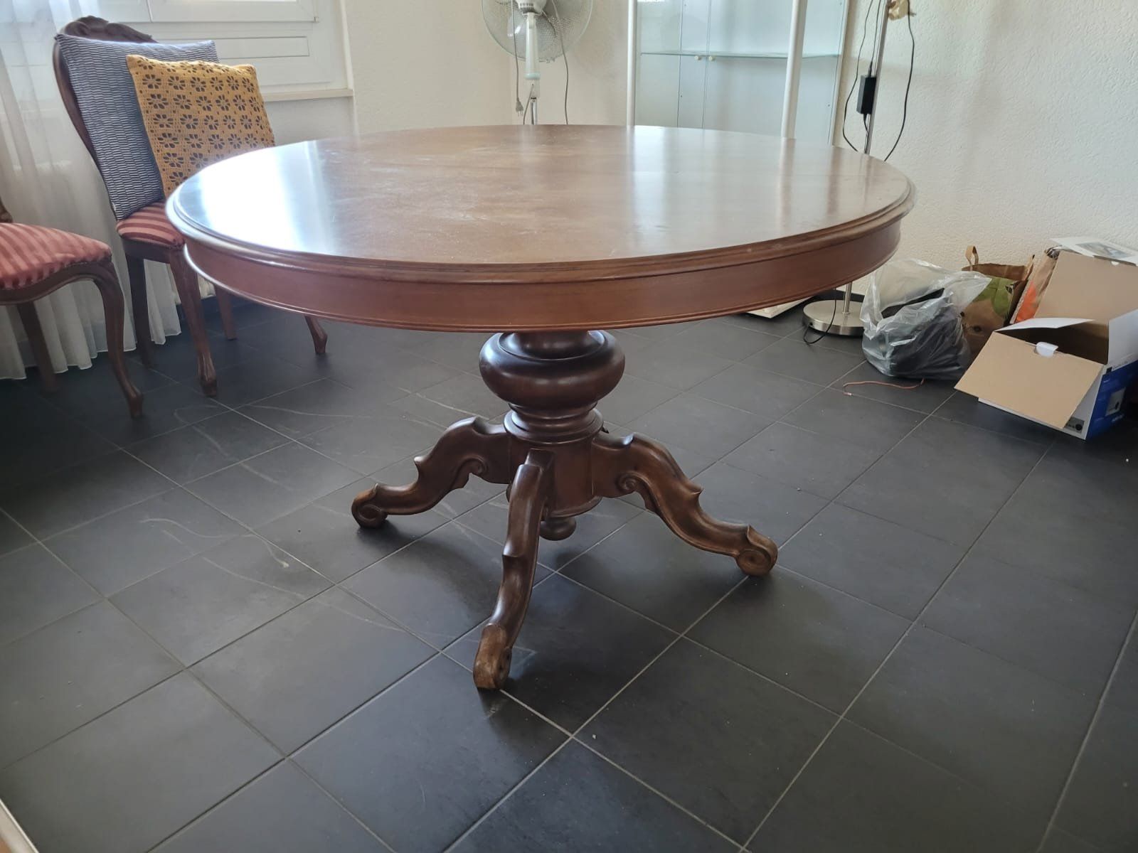 Tavoli: Table ronde extensible bois marron – Usato da Yvonand venduto da Vadriggar