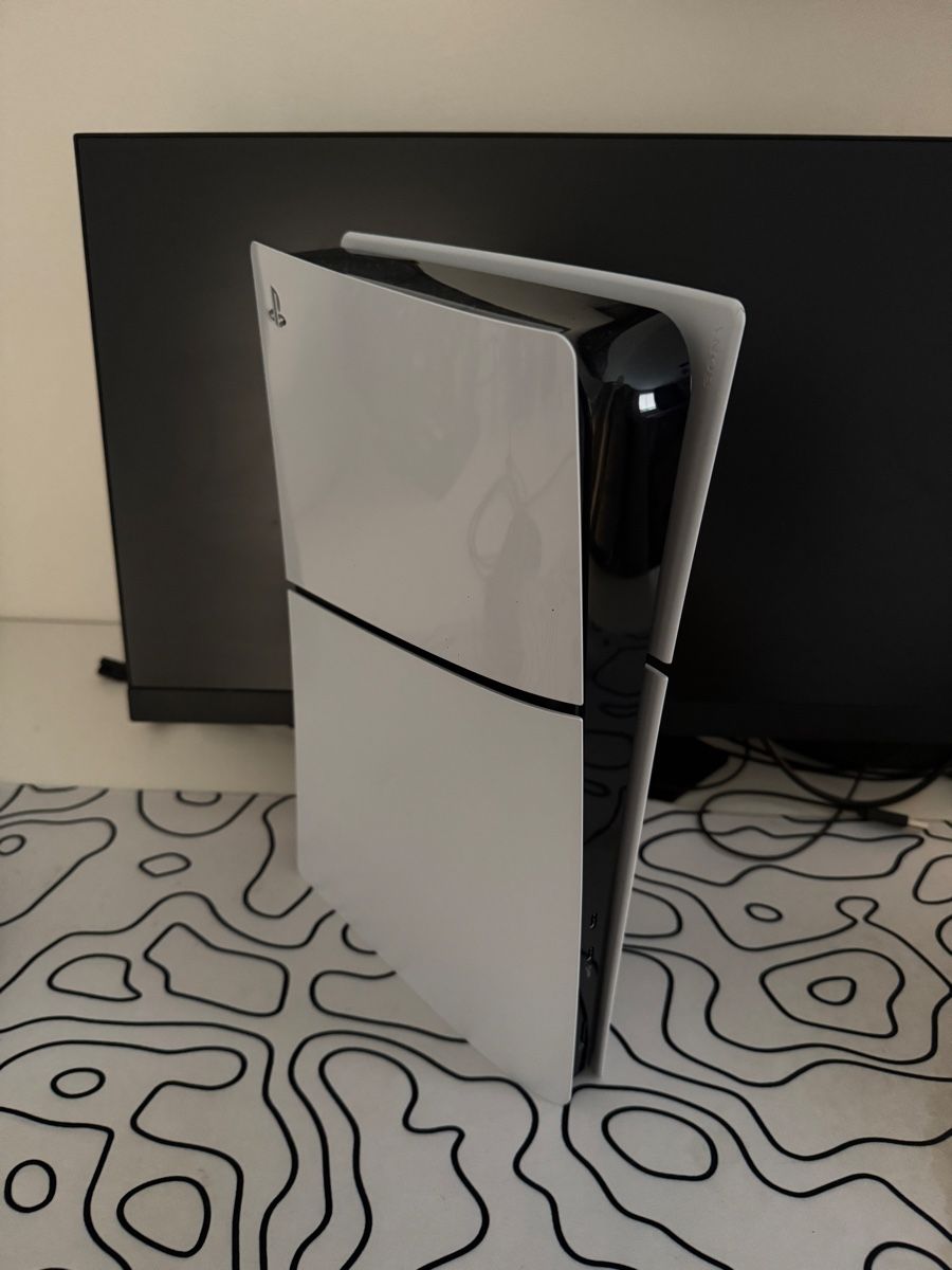 Sony Consoles: Sony PlayStation 5 mit 2 Controllern – D'occasion à Kreuzlingen par joe_5lw6 1