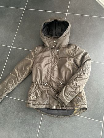 Trendige Übergangsjacke in Khaki, Grösse S, Top Zustand!