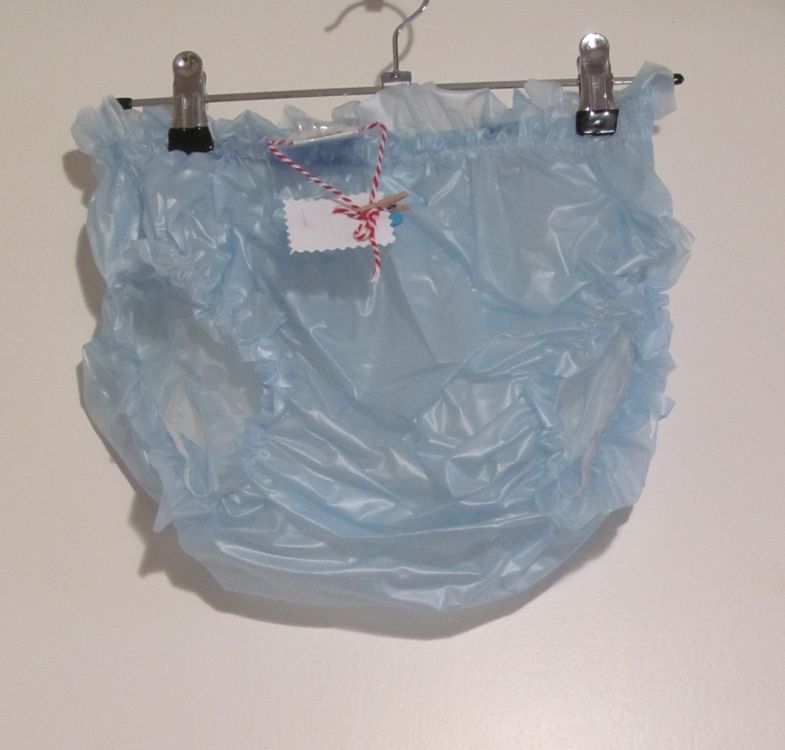 NEU hellblaue Lackhose Unterhose Slip PVC Unique Gr. M/L (Neu und ...