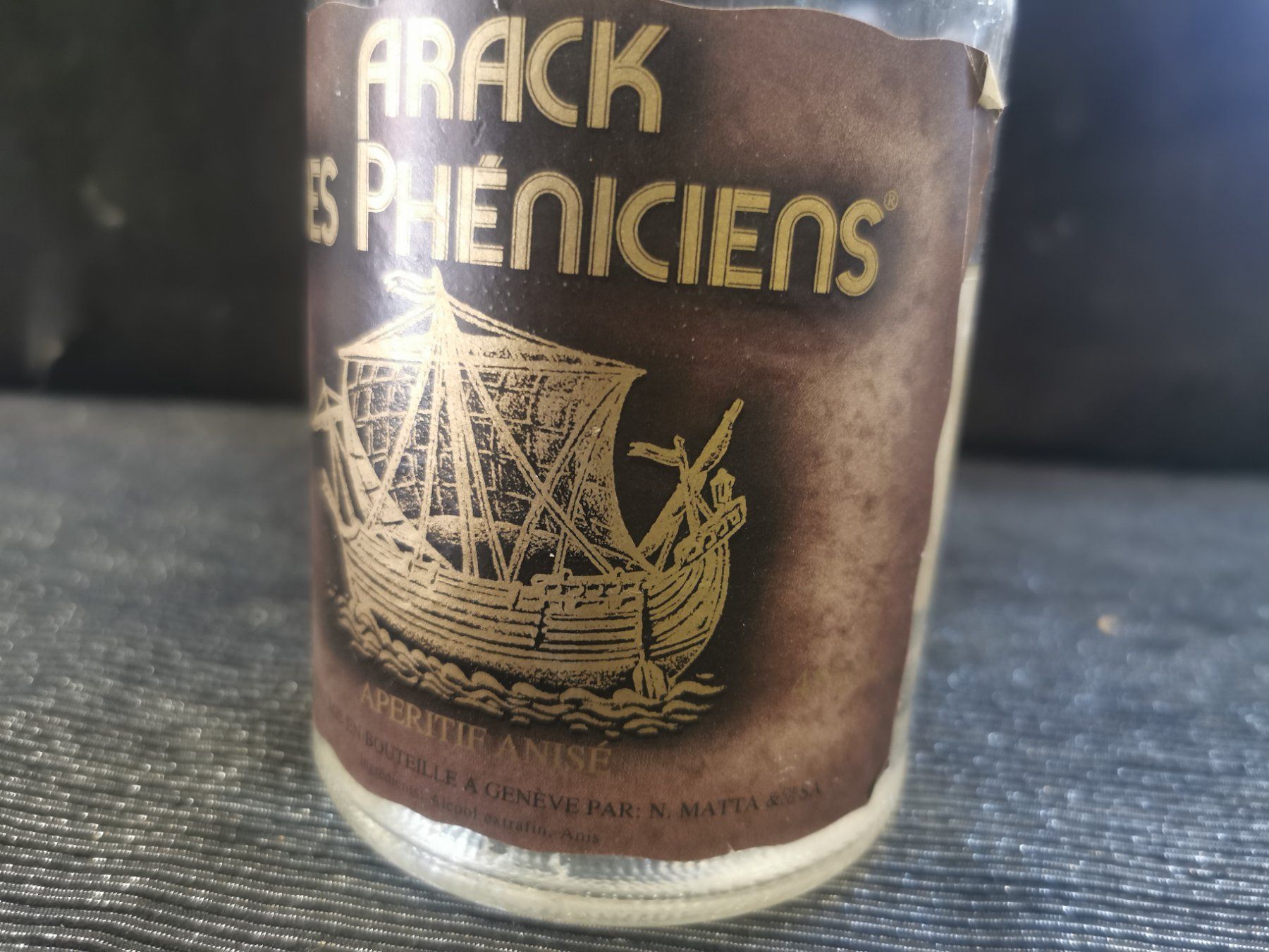 Bevande alcoliche: APÉRITIF ANISÉ ANCIENNE BOUTEILLE ENTAMÉE – Usato da Genève venduto da Leboucheoreilles 2