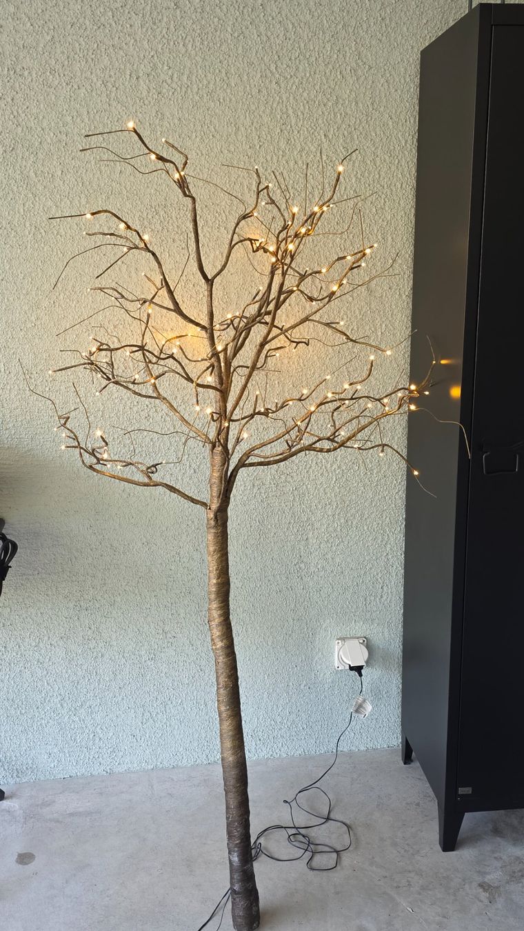 Tutte le decorazioni: Deko Baum mit Lichterkette Braun 150cm – Usato da Näfels venduto da jayjay1968 3