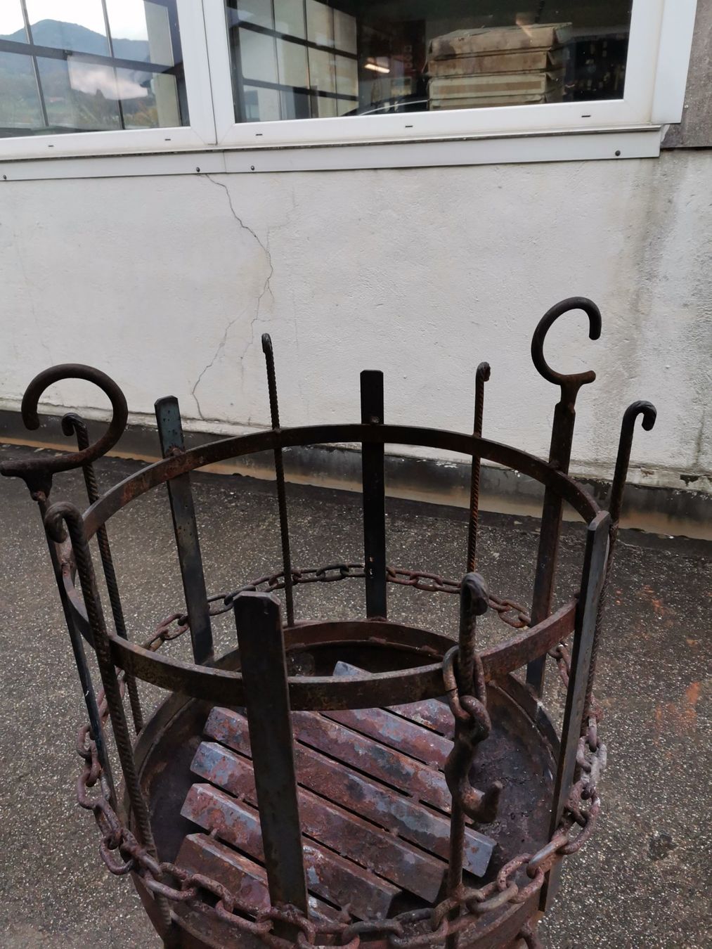 Bracieri: Feuerkorb, Feuerschale, Grill, Feuergrill, Eisenskulptur, Ku – Usato da Wiedlisbach venduto da Kreislaufmaterial 5