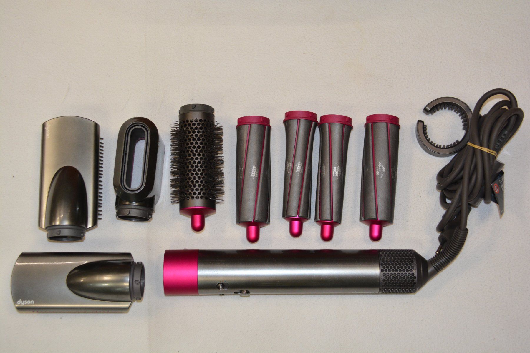 Dyson Asciugacapelli: Top Profi Dyson HS01 Airwrap Complete Anthrazit/violet + Box – Usato da Biel/Bienne venduto da Secondhand_Shop 4