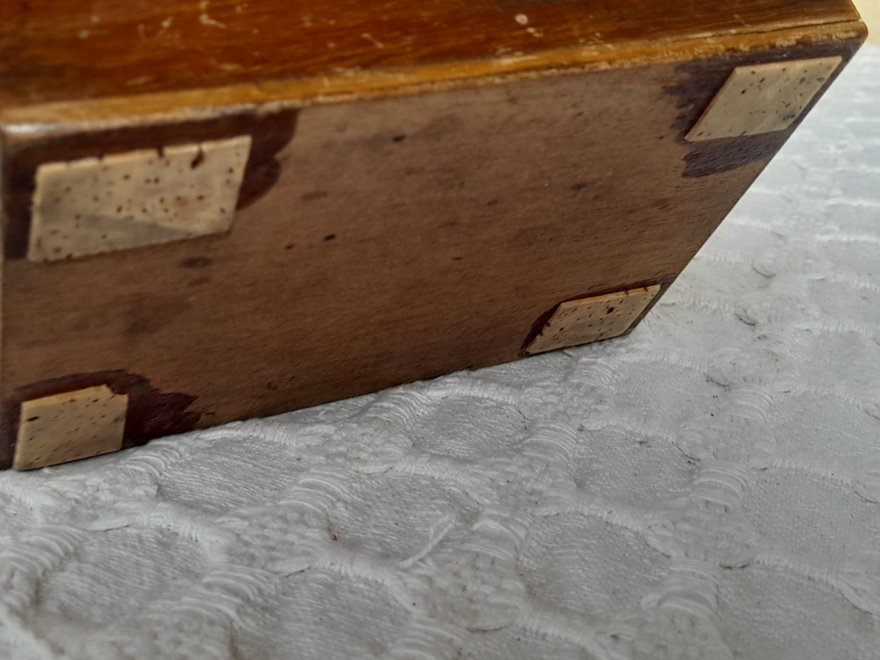 Accessori da laboratorio: Gewichte/Apothekergewichte-Set im Holzkasten – Usato da Thun venduto da Treff.....e 9