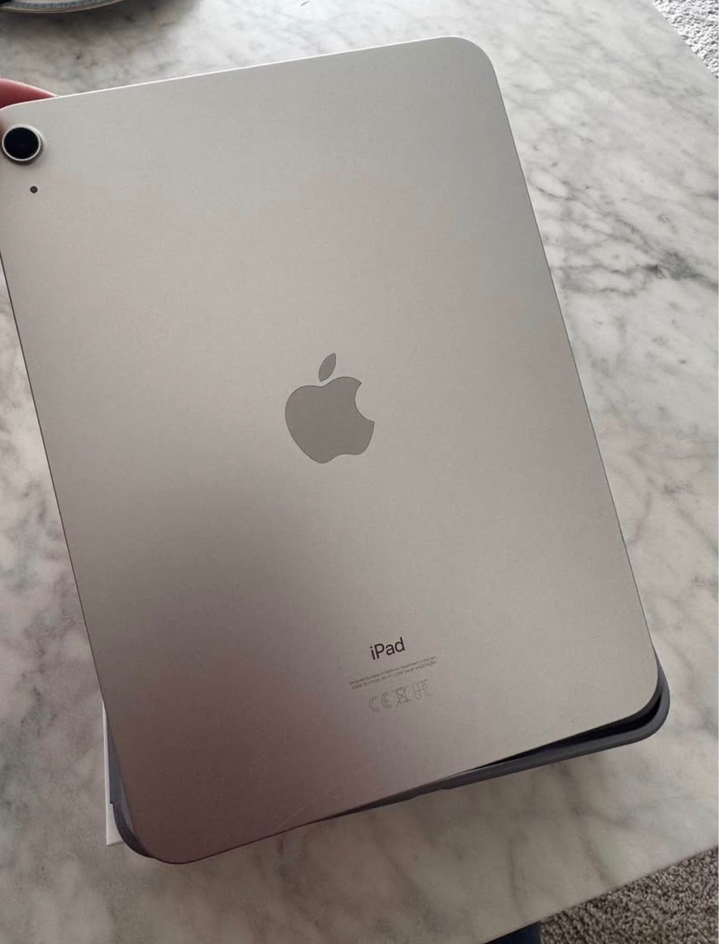Apple Tablet PC: Apple iPad 2022 + Apple Pencil – Usato da Zürich venduto da Nunez93 2