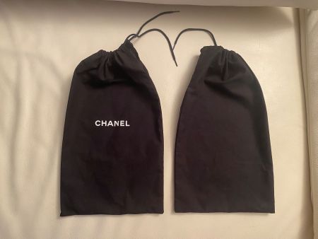 2 CHANEL Dustbag/Staubbeutel, Spezialmasse 38x22cm