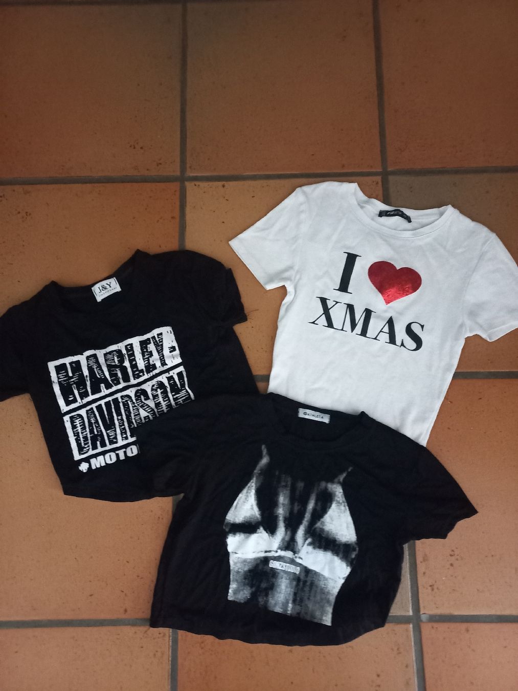 Blouses, T-shirts & Tops: 3x kurze Shirts XS – D'occasion à Ziegelbrücke par lumix03