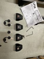 Pair of ski/snowboard roof racks