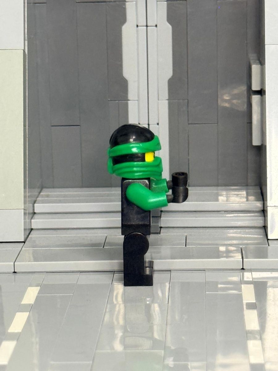 Lego Statuette: LEGO NINJAGO Lloyd - Skybound (njo0209) – Usato da Ottikon b.Kemptth. venduto da rom_f25z 2