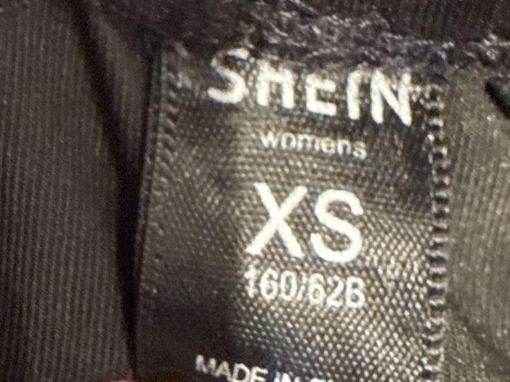 Shein Pantaloni: Sport- Freizeit Shorts/ Radler, XS – Usato da Amriswil venduto da used2use 1