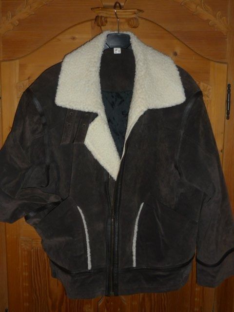 Giacche: JACKE  GR. 54 LEDER 3-4 MAL GETR. – Usato da St.Gallen venduto da Anso