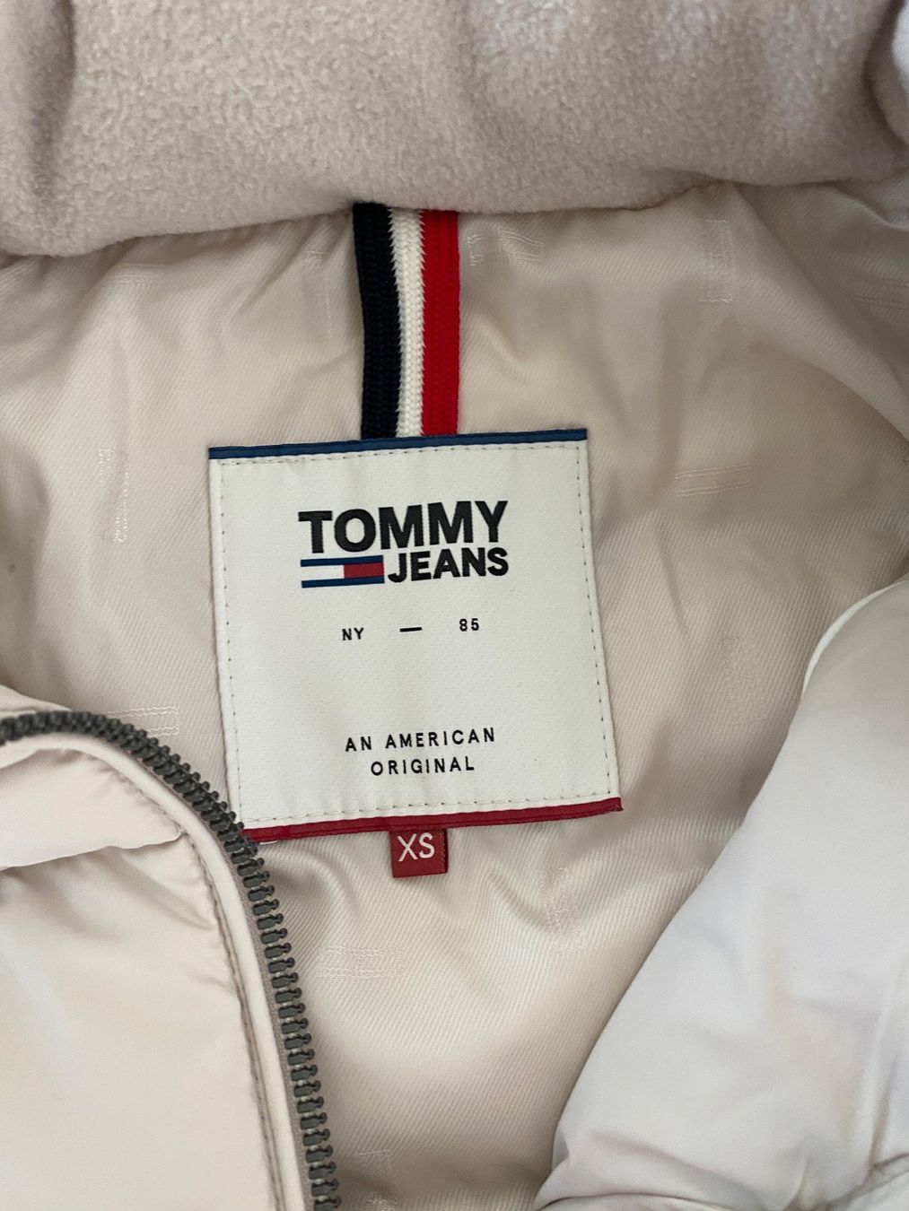 Tommy Hilfiger Jacken: Tommy Jeans Winterjacke gr. XS – Gebraucht aus Wald ZH von Gosia_N 5