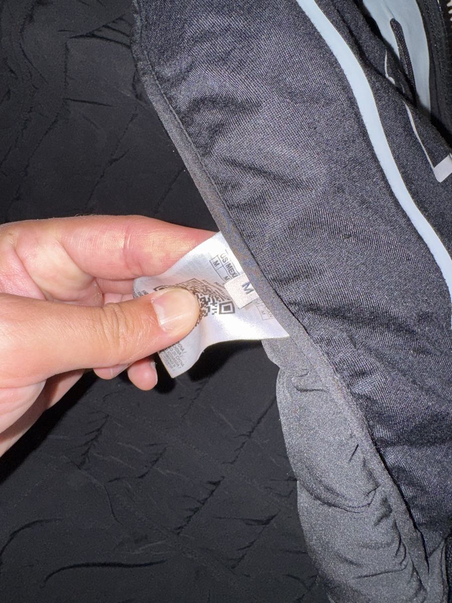Guess Jacken: Guess Herren Jacke – Neu (gemäss Beschreibung) aus Zürich von Daveischda 4
