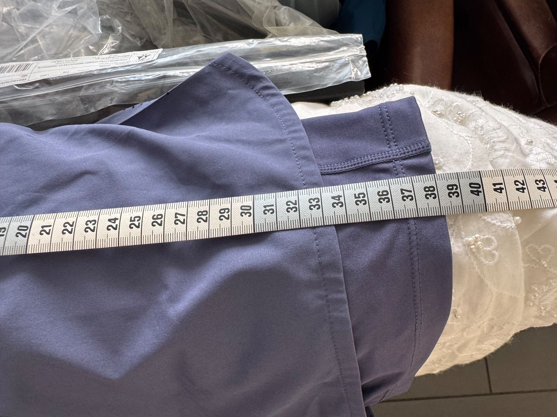 Pantaloni: Shorts 2 in 1 – Usato da Obfelden venduto da cesarina10 6