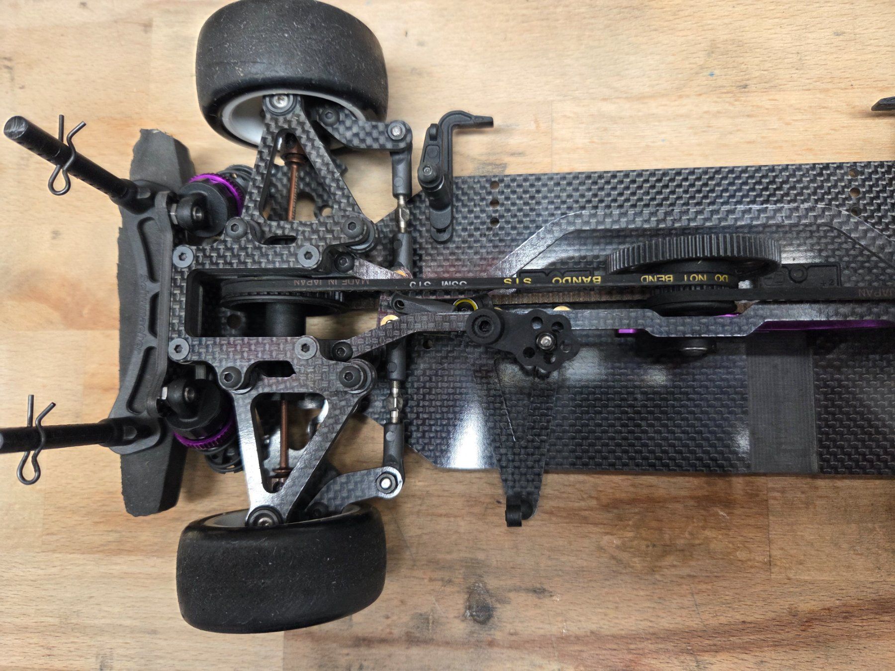 RC Modellbau: Schumacher Neon / M-Chassis 225mm / Carbon Version – Gebraucht aus Eschlikon TG von davidt8883 5