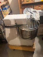 Teigknetmaschine (> 15 Liter) 400V Anschluss