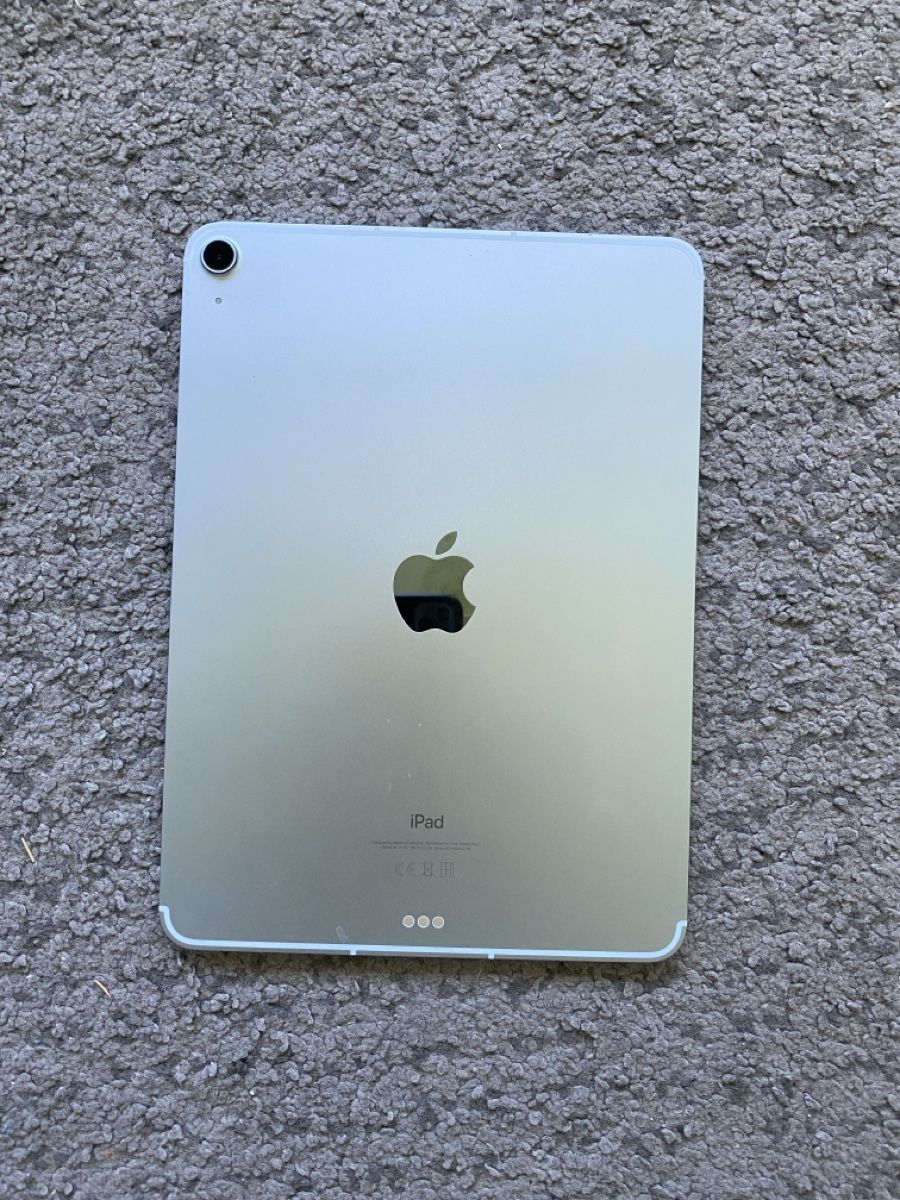 Apple Tablet PC: iPad Air 4 génération 256, GO – Usato da Genève venduto da eth_6qs6