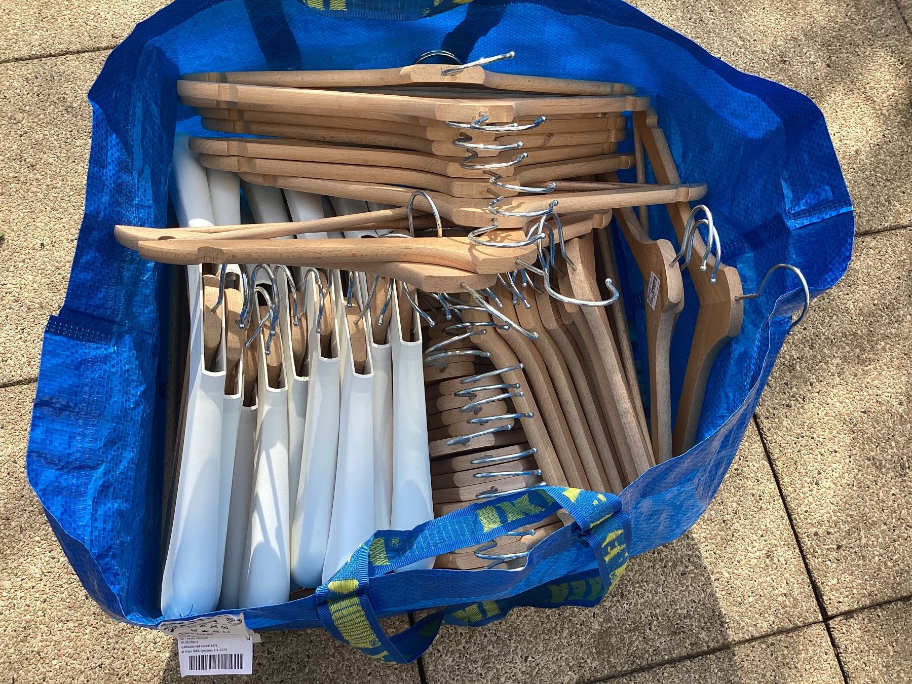 Ikea Appendiabiti: Ikea Kleiderbügel 60 Stück – Usato da Arlesheim venduto da san_w9vr 3