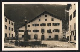 AK Andeer, Dorfplatz mit Brunnen